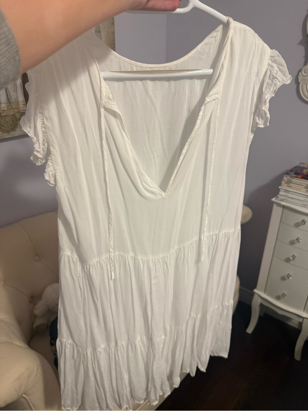 Wilfred Aritzia Women's White V-Neck Tiered Ruffle Sleeve Tunic